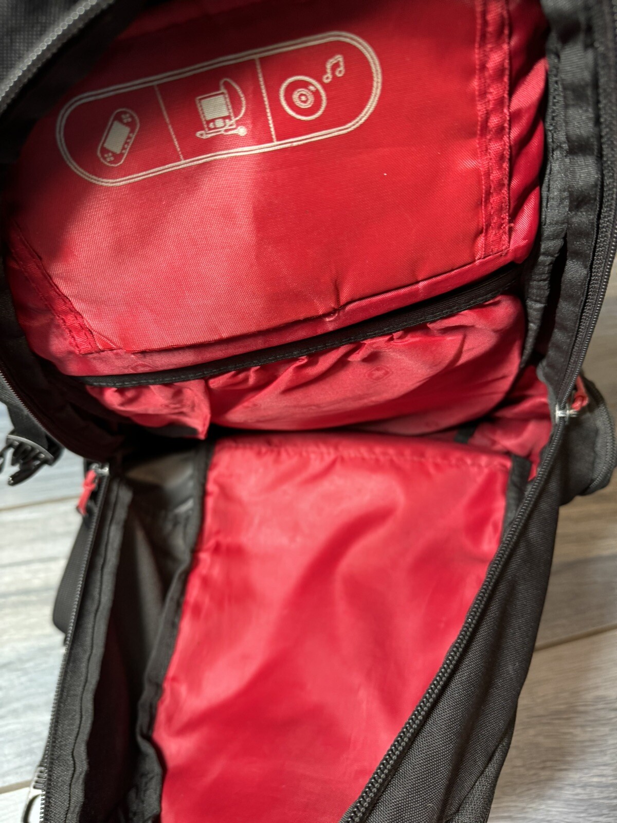 Swiss Mini Black Red Day Backpack 5