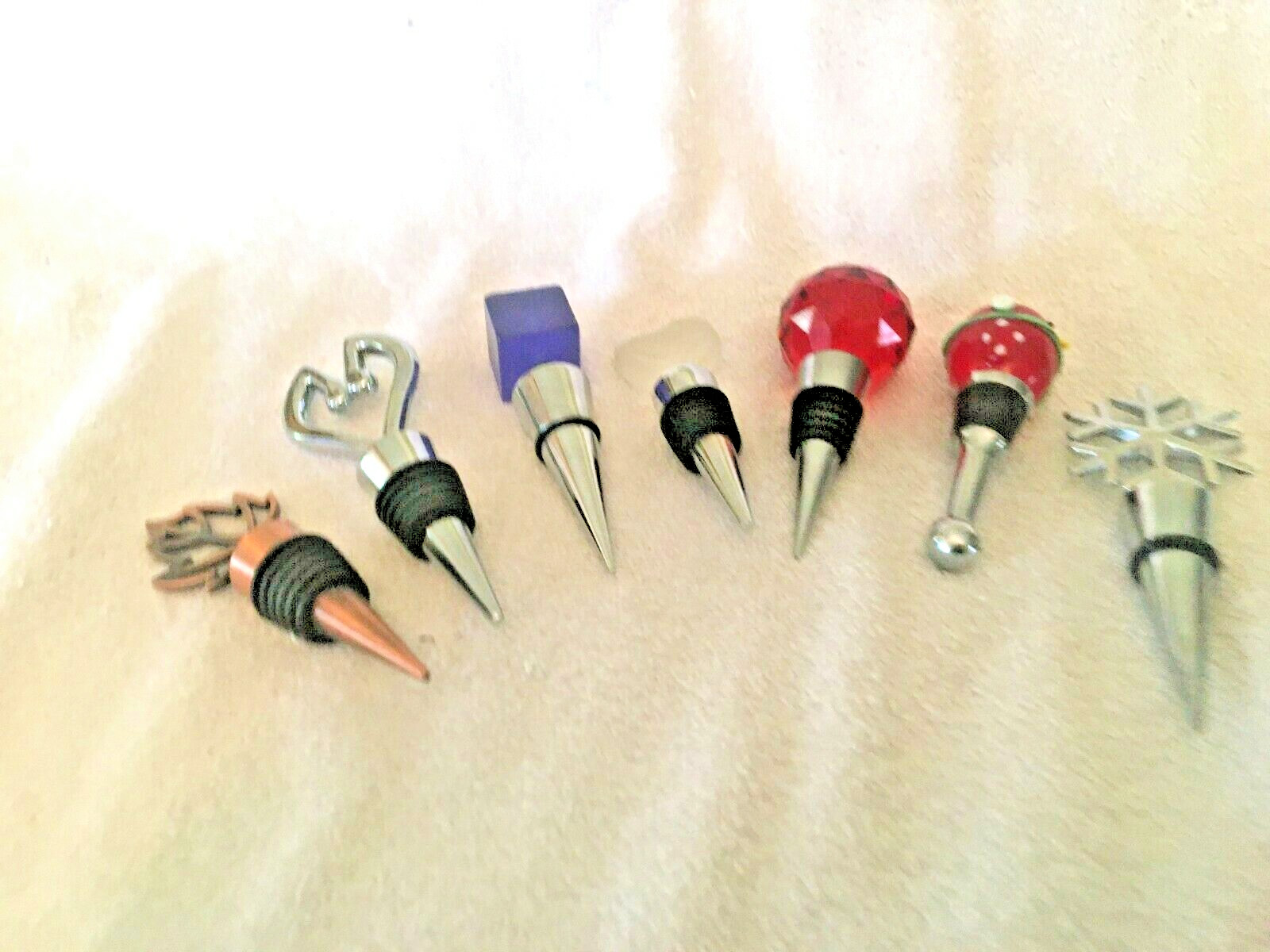 WINE STOPPERS - MISC PATTERNS - BEAUTIFUL 7 PIECES TOTAL gallery