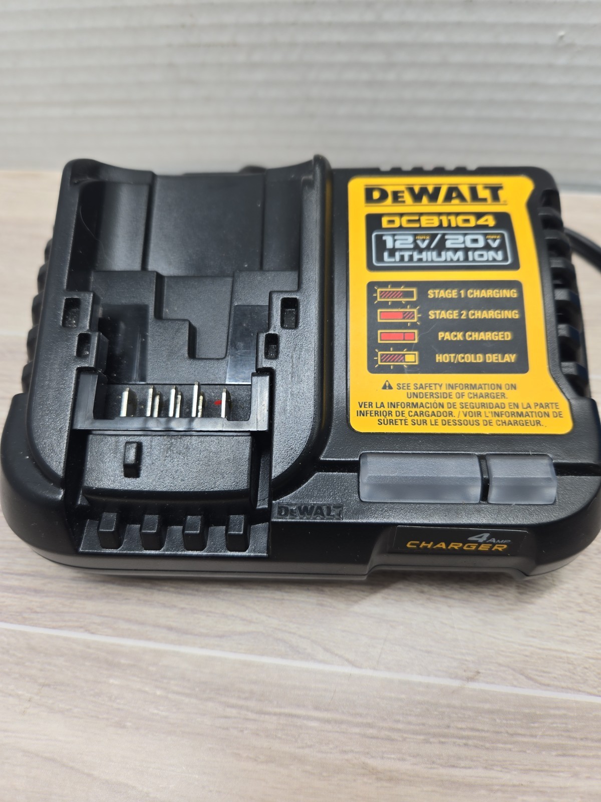 New DEWALT DCB1104 DCB115 12V - 20V MAX Li-Ion High Speed Charger gallery