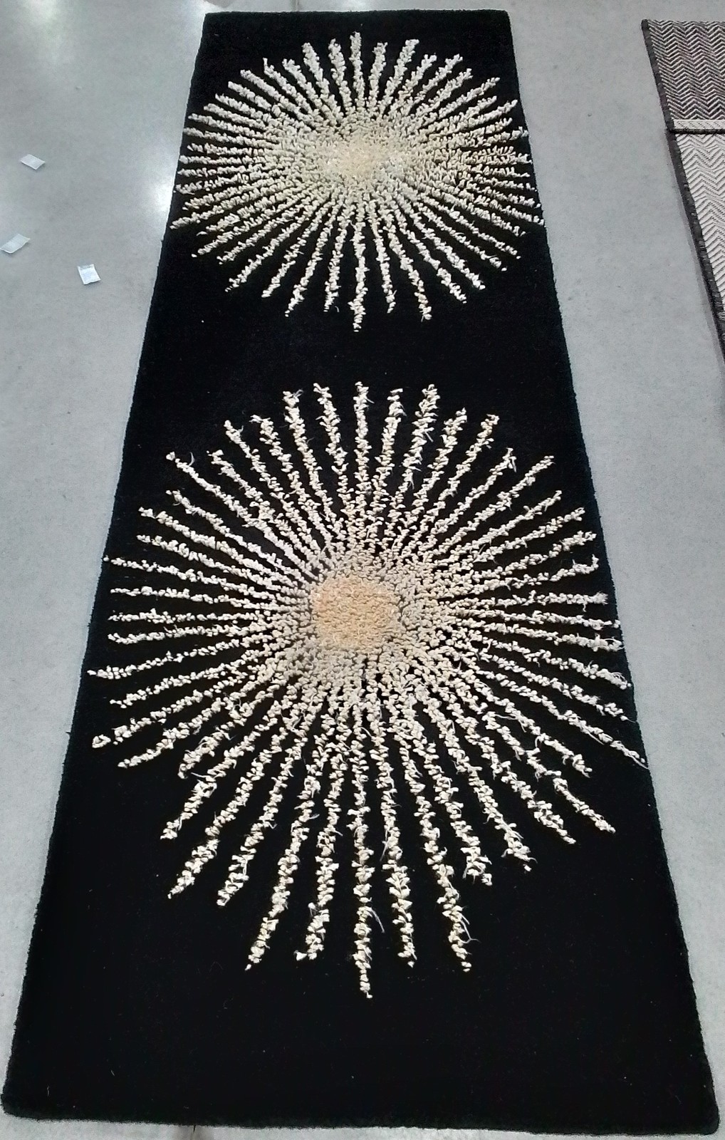 BLACK / BEIGE 2'-6" x 8'-0" Back Stain Rug, Reduced Price 1172800684 SOH655Z-28 gallery