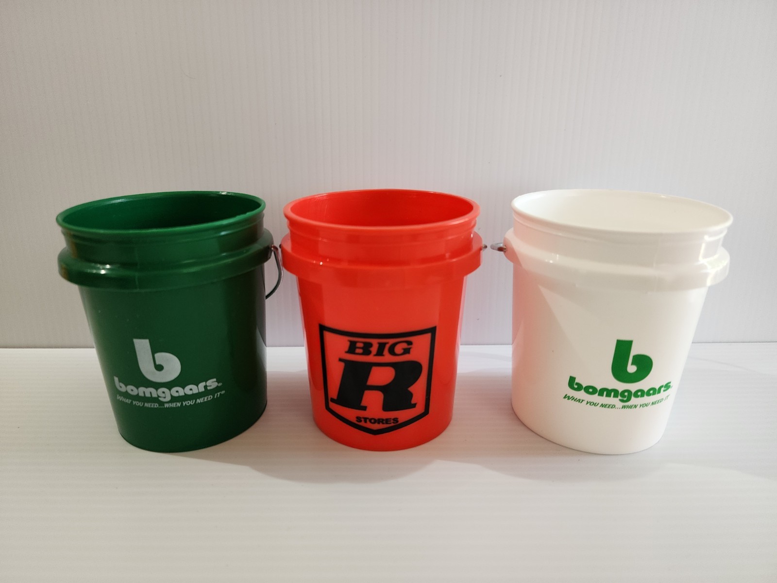 Big R & Bomgaars Green, White & Red Mini Bucket 4" Tall Fast Shipping 3pk gallery