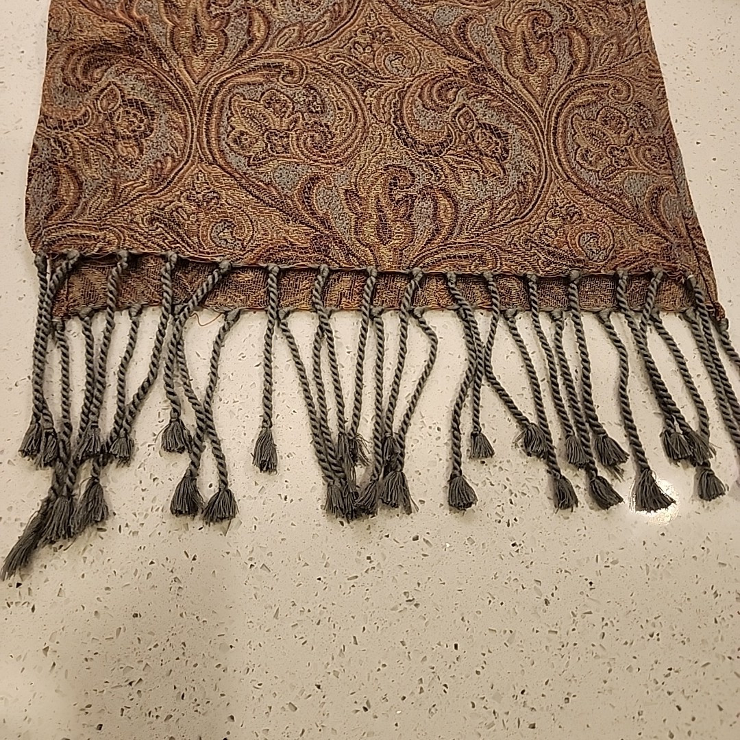 XÓCHI Table Runner & 6 Napkins Gray Beige Fringe Made In India 92x14 gallery