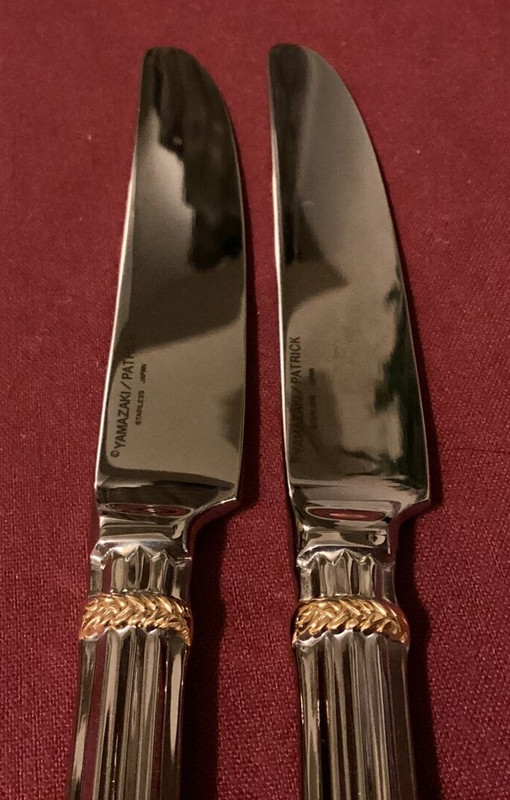 Carouselle Gold Accent Yamazaki Stainless Flatware Set of 2 Dinner Knives 9" gallery