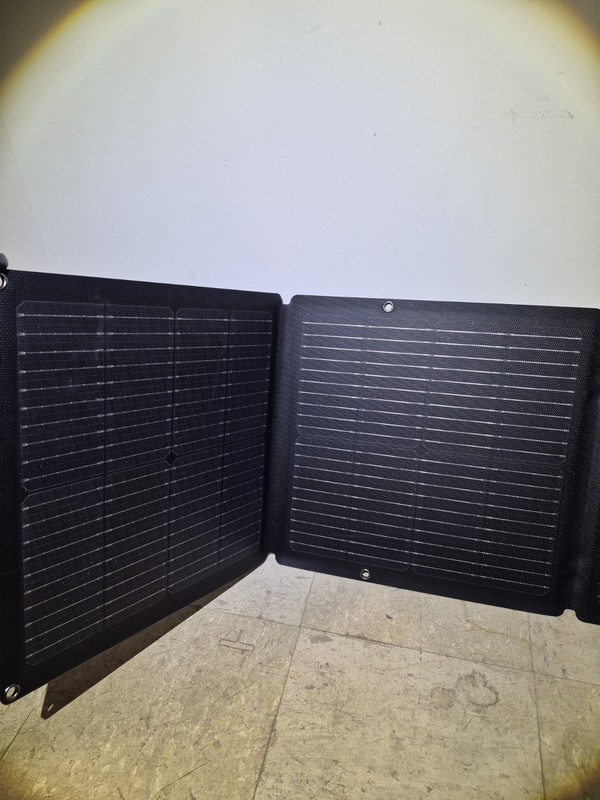 EcoFlow 110W Portable Solar Panel Foldable - Open Box Item gallery