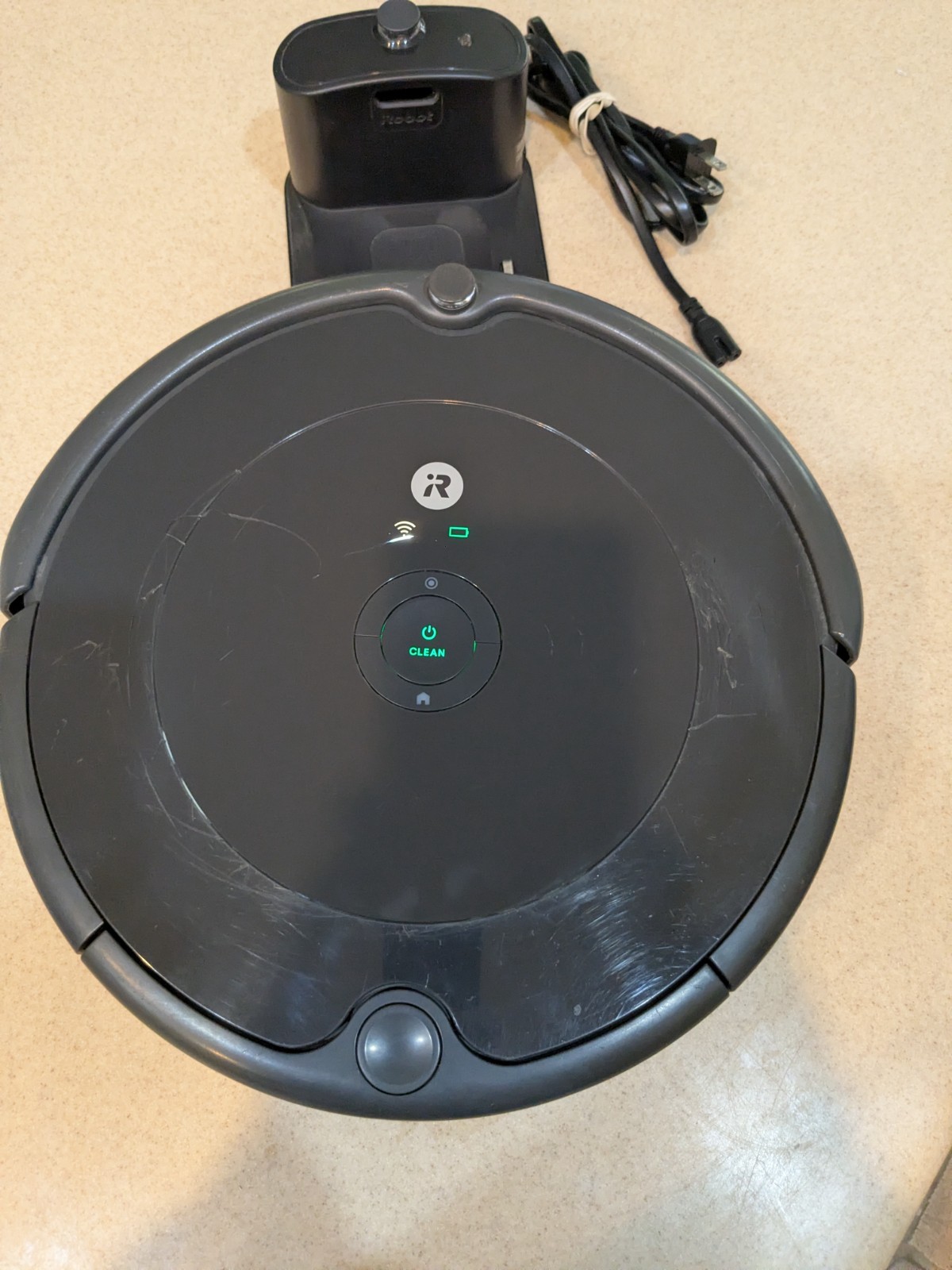 iRobot Roomba 692 Robotic Vacuum Cleaner With Charging Base ..Wifi .. gallery