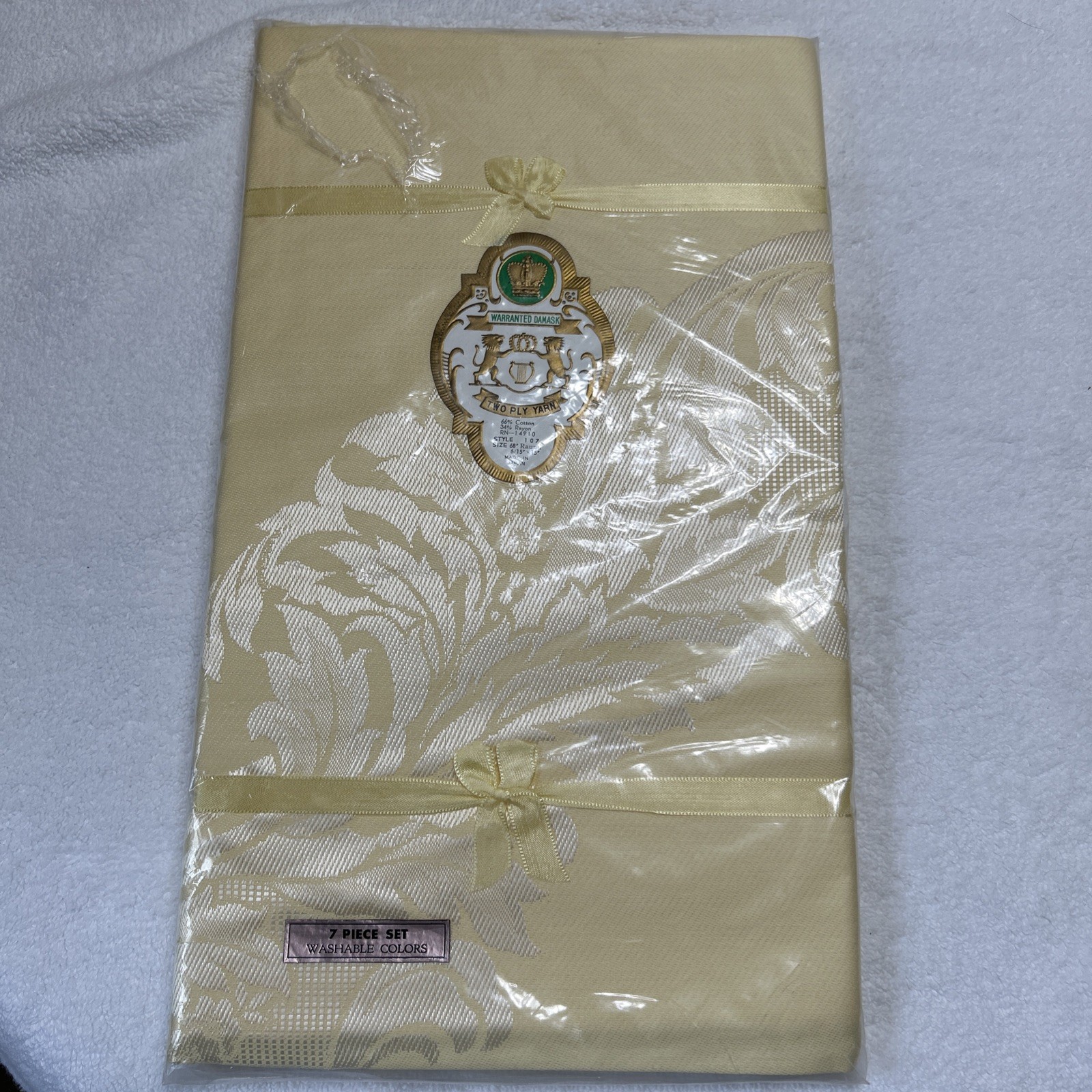 7 Piece Round Table Cloth Setting New In Packaging Color Yellow Size 68 “ gallery