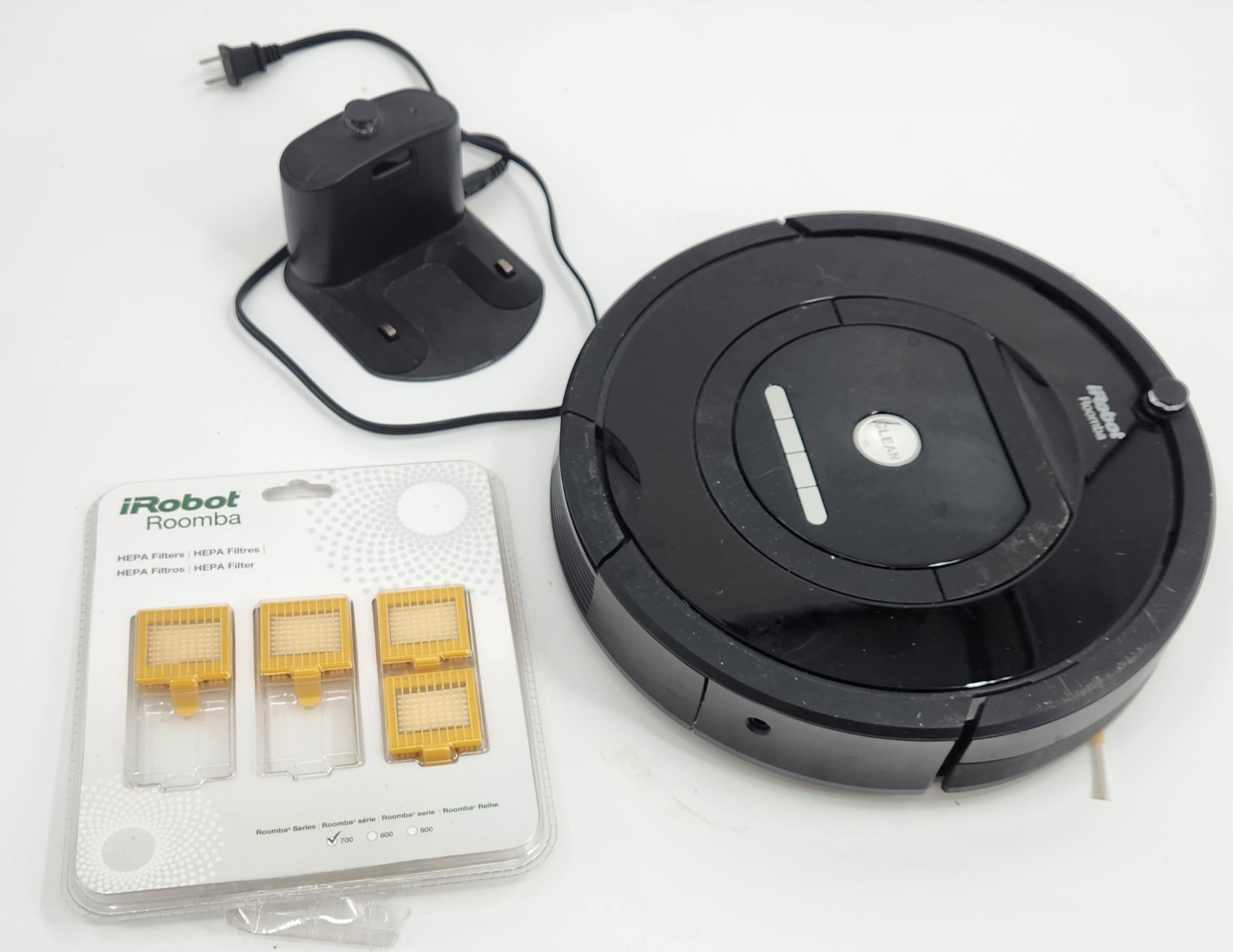 iRobot Roomba Vacuum 770 Cleaner with Charging Dock & 3 HEPA Filters gallery