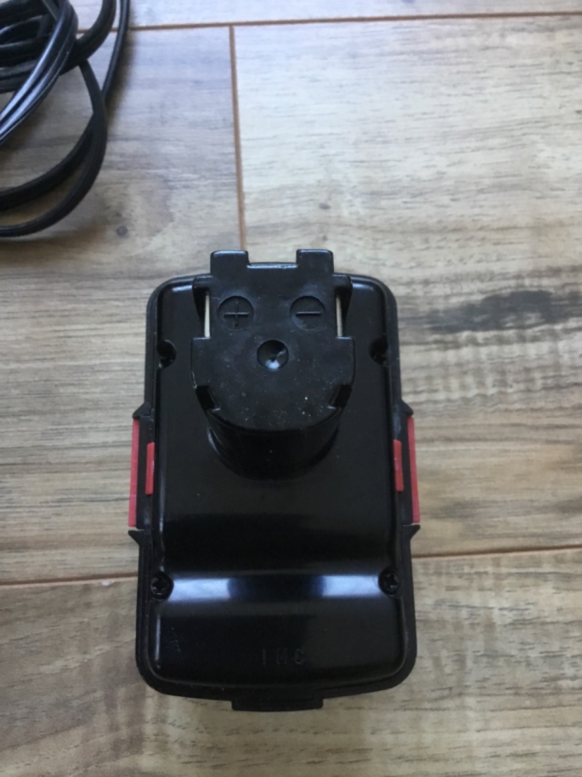 WEN 12V Fast Charger XP-1200-2 & 12V Battery XP-1200-1 gallery