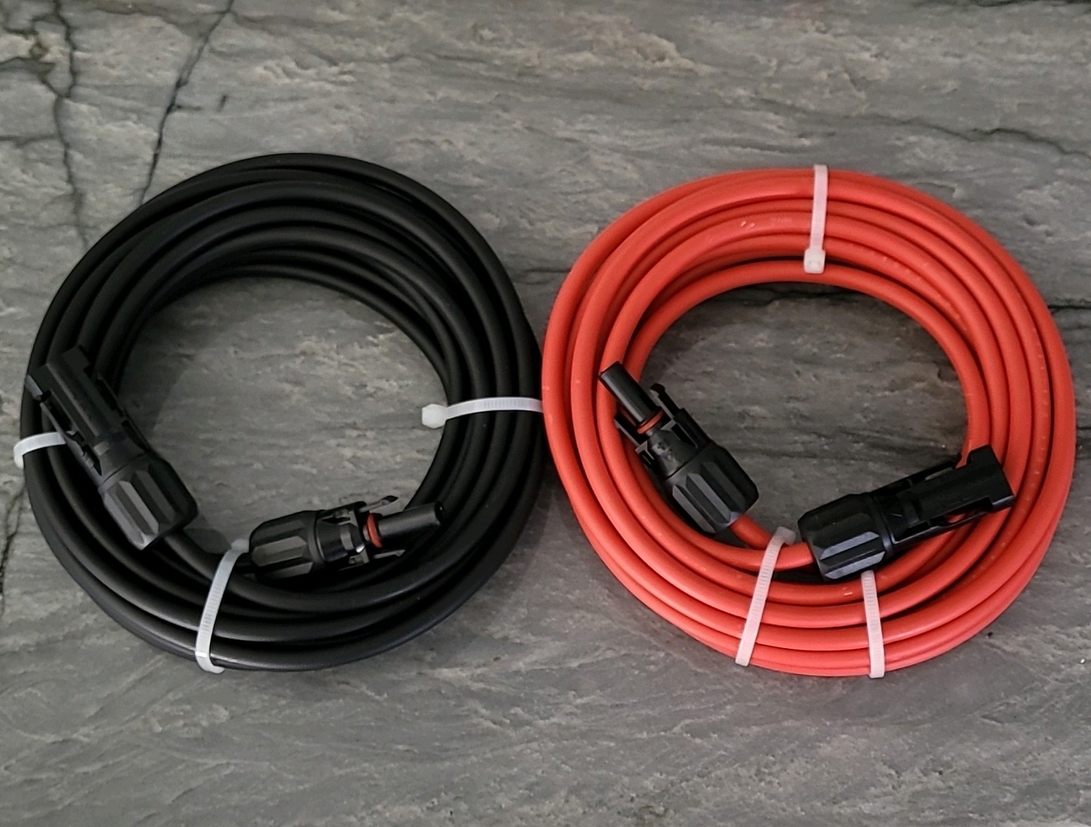 10 AWG 6mm² Solar Panel Extension Cable Connector PV Bare Wire 20" Black 20" Red gallery