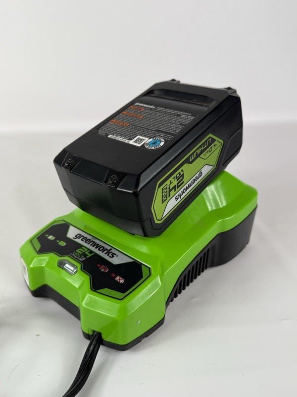 GENUINE GREENWORKS 24V MAX 4.0AH USB Battery - [BAG709] & CAG801 Charger gallery