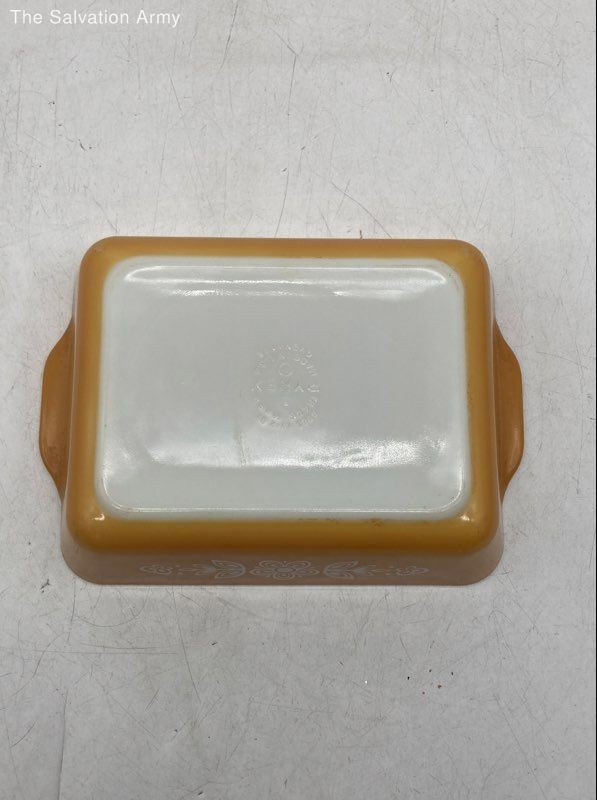 Vintage Pyrex Yellow 1.5 Quart Rectangle Shape Baking Casserole Dish gallery