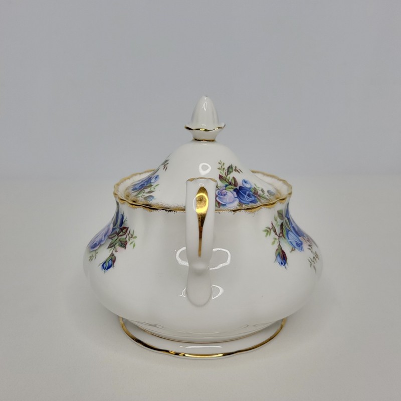 Vintage Royal Albert Moonlight Rose Bone China Creamer & Lidded Sugar Set gallery