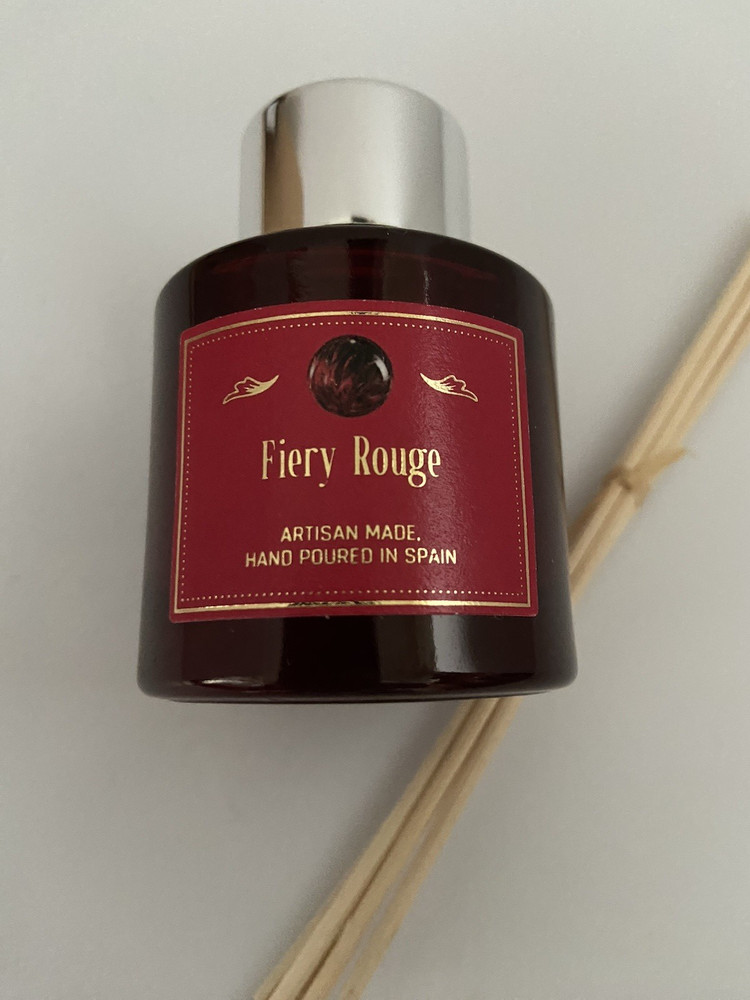 NEW Vila Hermanos mini diffuser & reeds 1.69 oz FIERY ROUGE Made in SPAIN