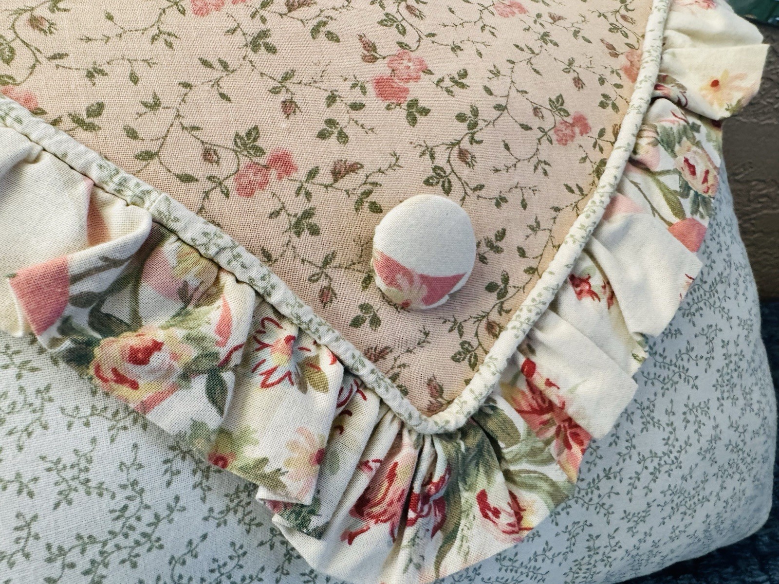ROSES RUFFLED Envelope Button COTTAGE CREAM PINK GREEN 14" Accent TOSS Pillow gallery