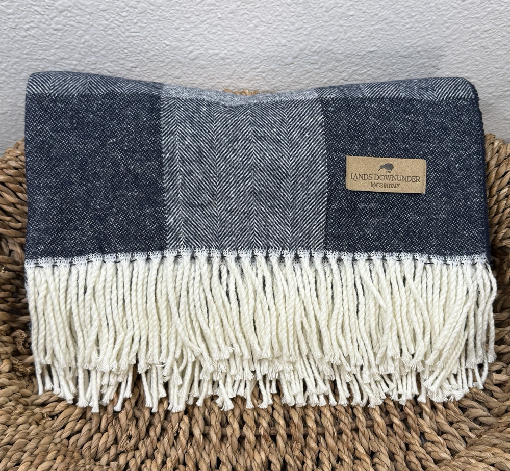LANDS DOWNUNDER HAMPTON PLAID HERRINGBONE THROW BLANKET 51"x 67" NAVY BLUE