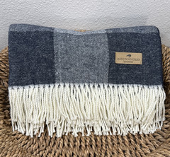 LANDS DOWNUNDER HAMPTON PLAID HERRINGBONE THROW BLANKET 51″x 67″ NAVY BLUE