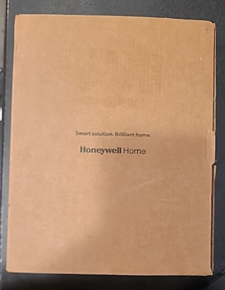 Honeywell T2 Non-Programmable Thermostat RTH5160D*403-14 (MISSING PARTS) gallery