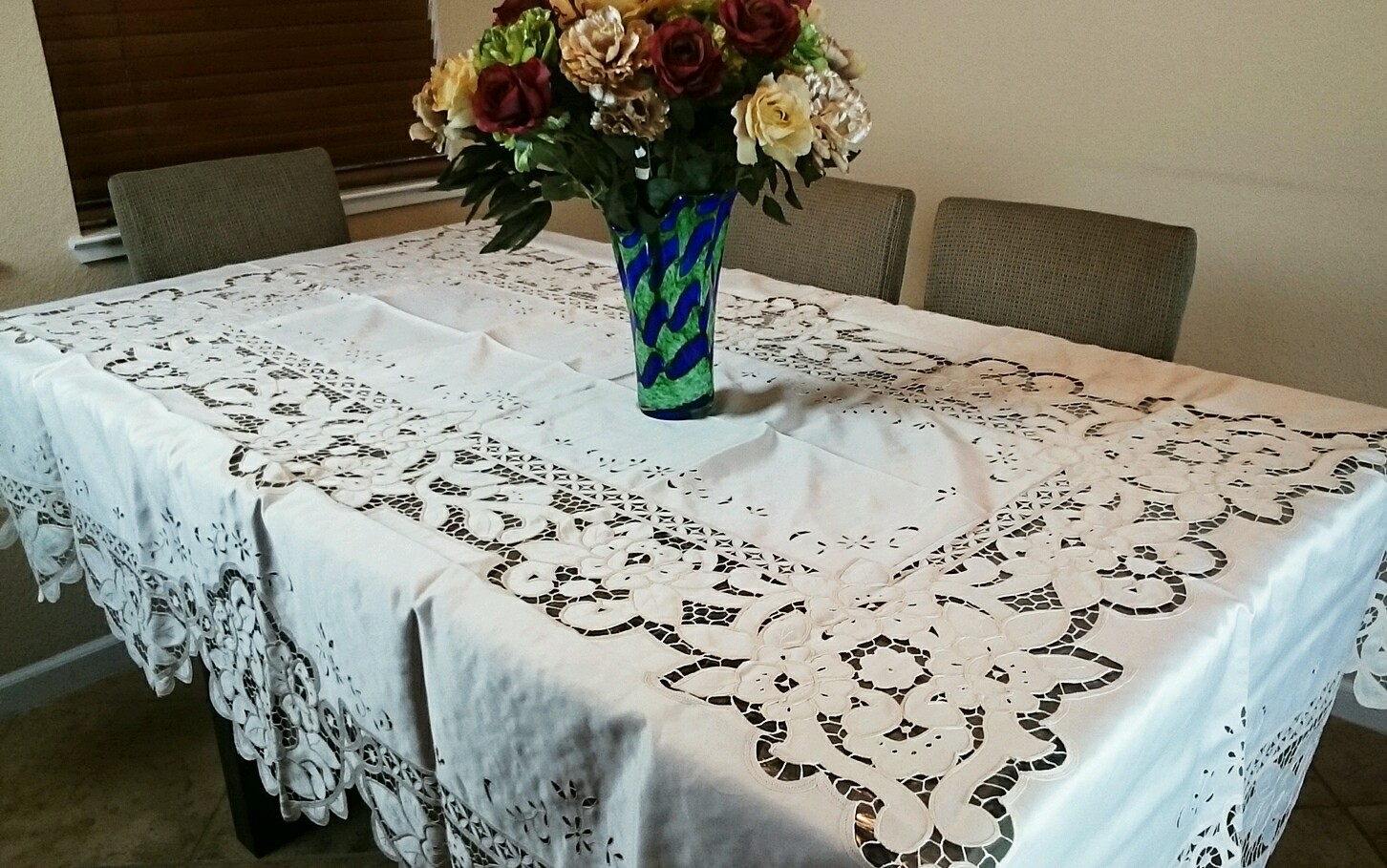 Embroidery Cutwork 54x72" Tablecloth Cotton Polyester w/ 6 Napkins - Beige color gallery
