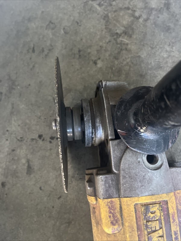 Dewalt 7" / 9" angle grinder D284 gallery