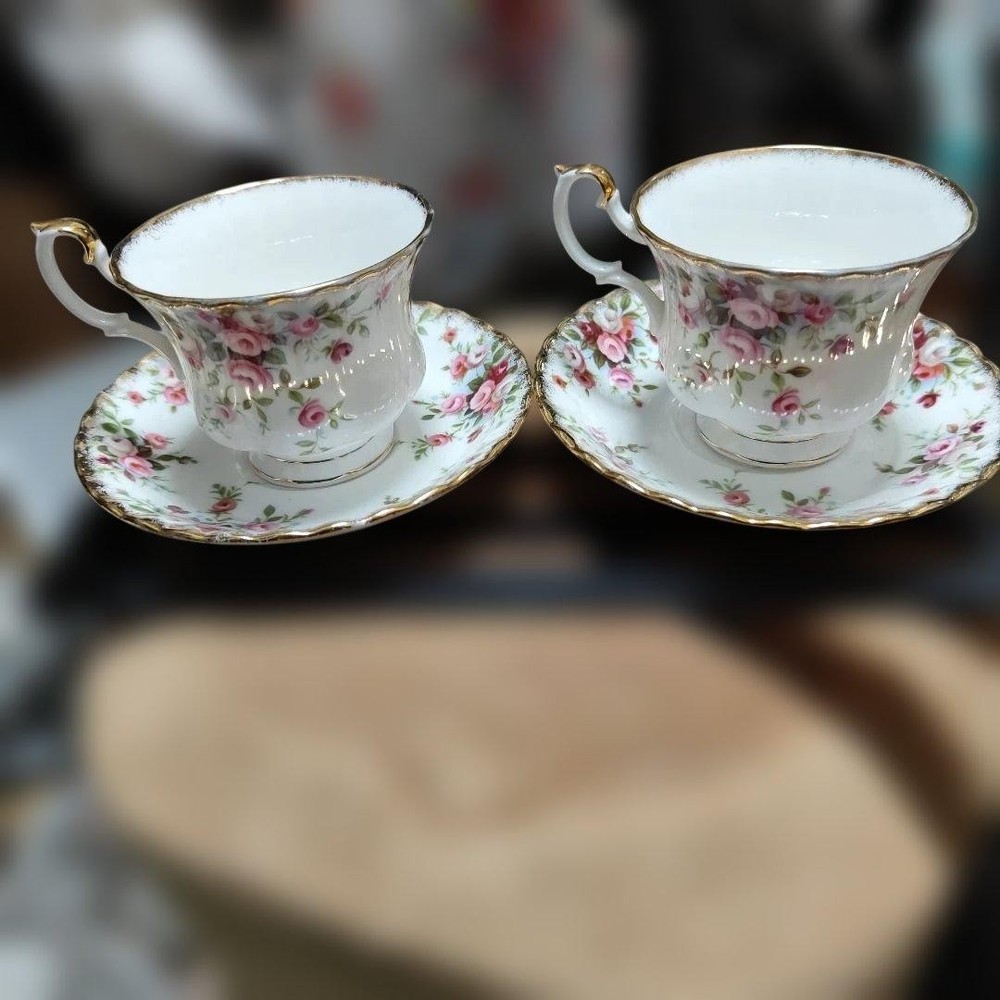 Royal Albert Flower Pattern Ceramic Tea Cup & Saucer Set 22 Plates Used