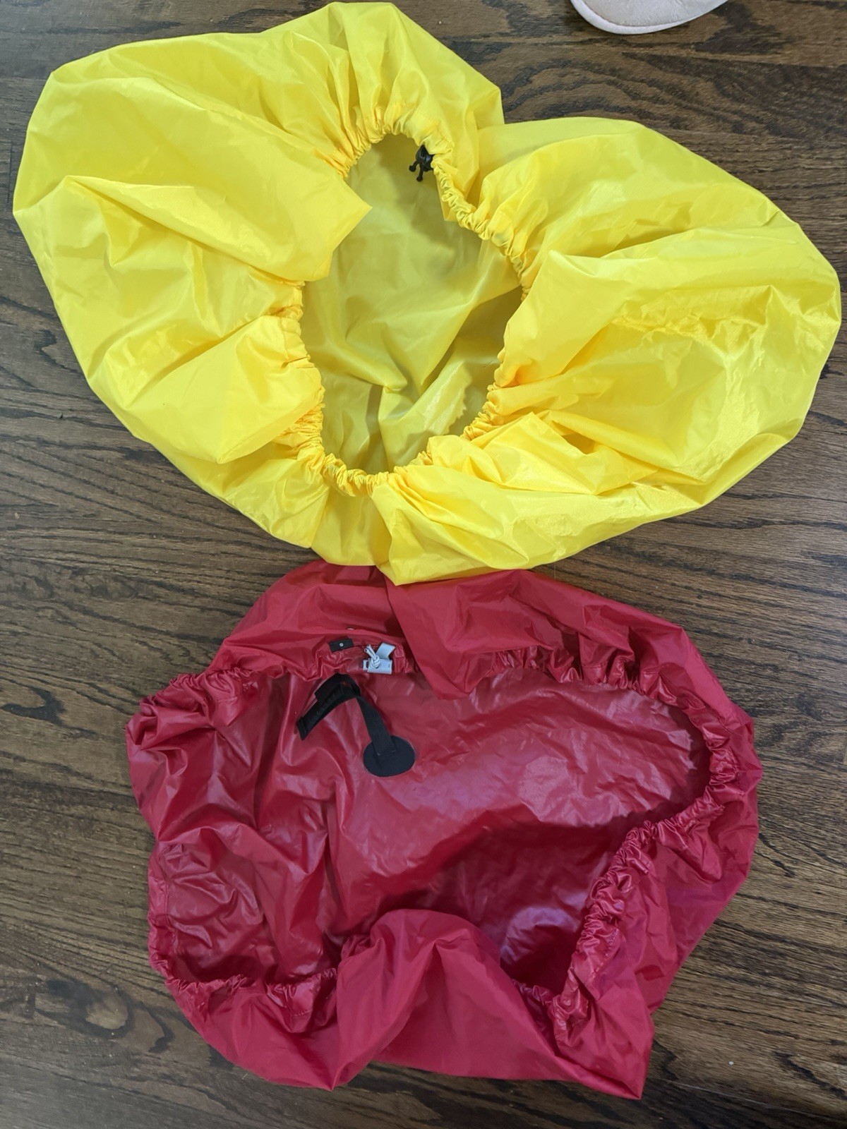 Osprey Rain Cover for Backpacking Pack, Size Small  Red 4