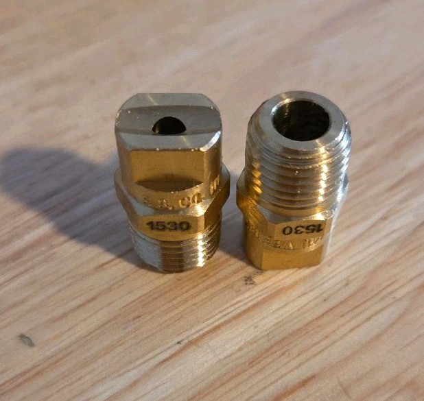 Spraying Systems 8110S1530 Brass Nozzle 1/4" Npt Angle 15° Orifice 30 (2 pc) gallery