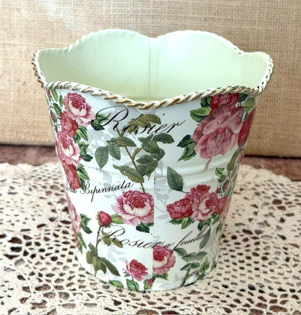 FLORAL ROSES COTTAGECORE HOME DECOR CREAMY WHITE LITTLE 5" METAL BUCKET TIN gallery