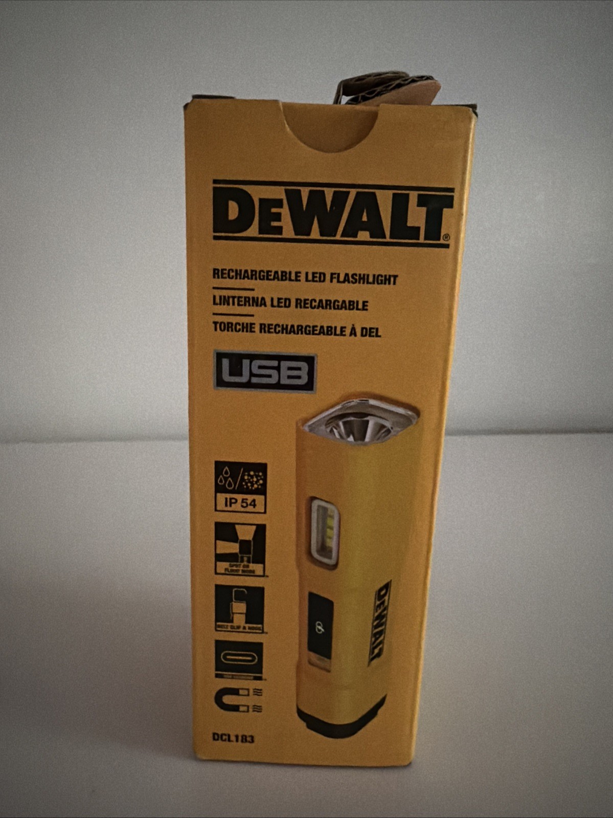 DeWALT DCL183 Rechargeable LED Flashlight, USB-C Charging, IP54, 1000 lumens gallery
