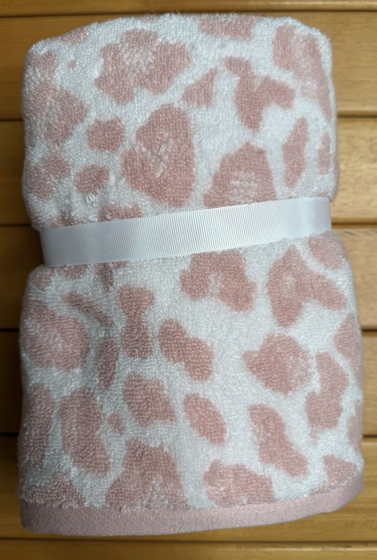 Caro Luxury Spa Big Fluffy Pink & White Leopard Print Hand Towel Set of 2 gallery