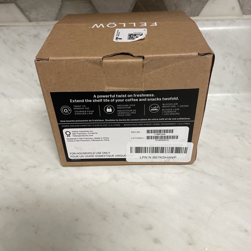 Fellow Atmos Vacuum Canister 0.4L Clear w/ Black Lid Lock Indicator-DISPLAY gallery
