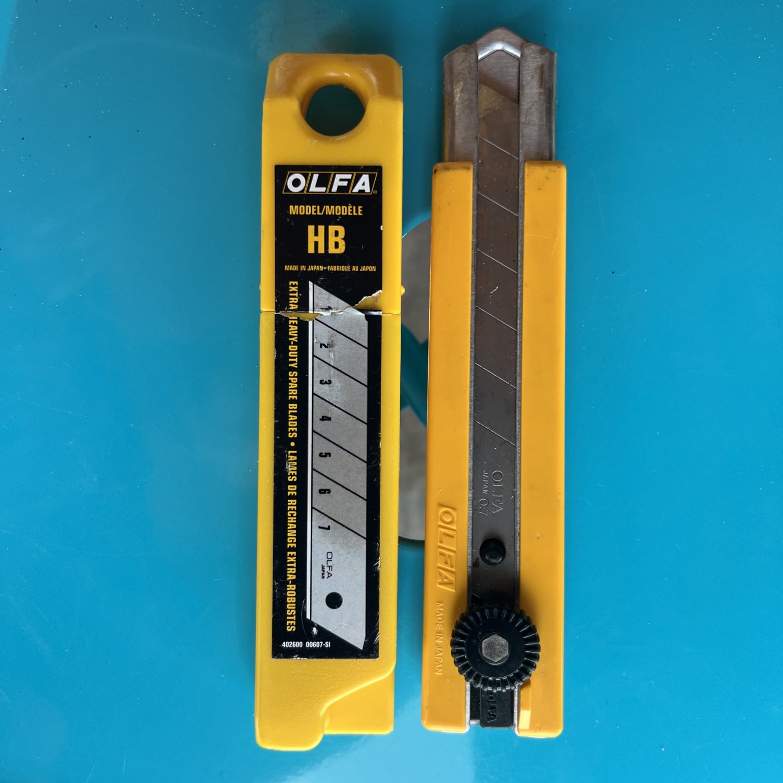 OLFA Razor H-1 Tool and Spare Blade Set HB Extra Heavy Duty 402600 00607 SI .7mm gallery