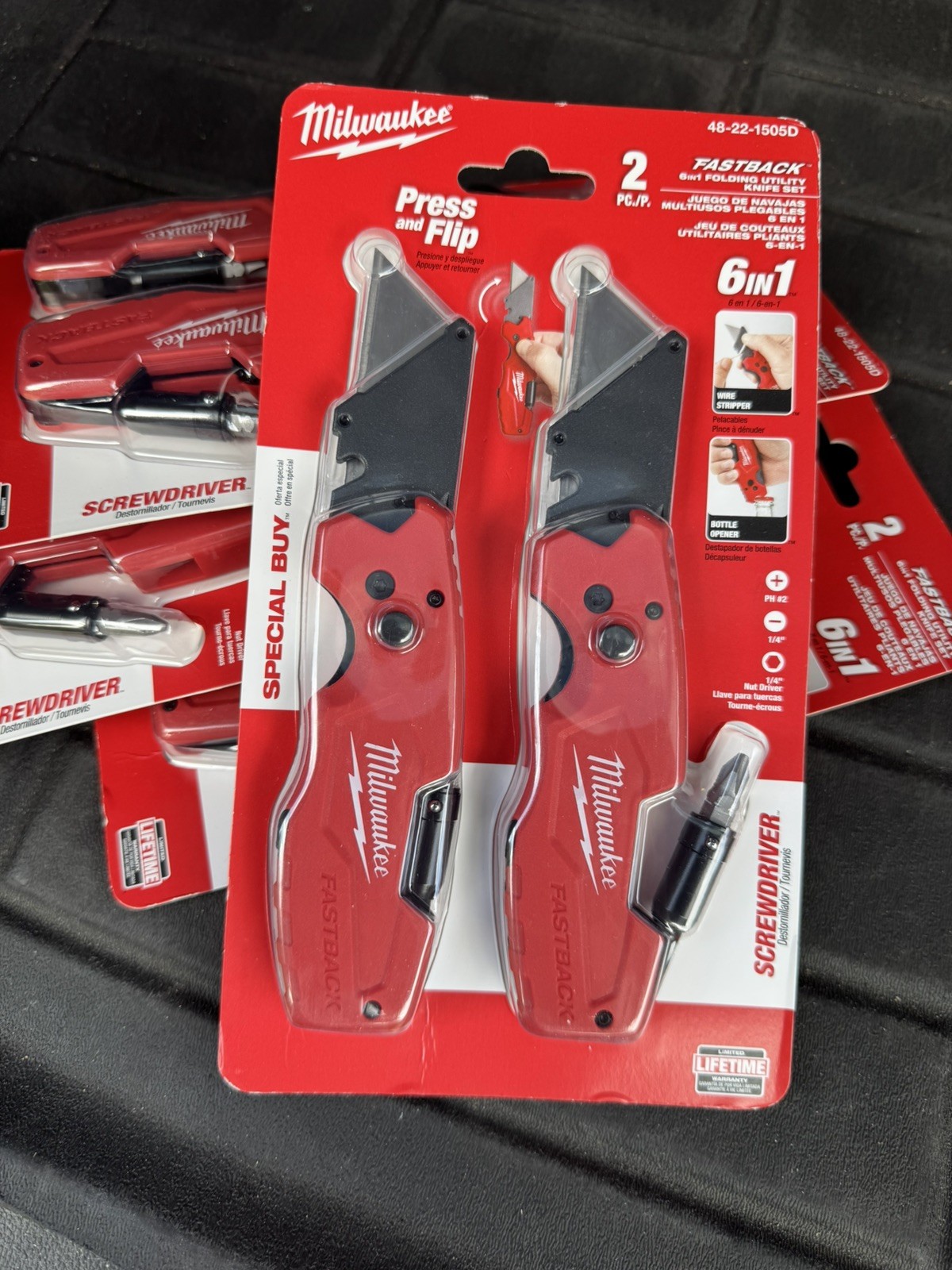 Milwaukee 48-22-1505D Fastback 6-In-1 Folding Utility Knife Box Cutter (2-pack) gallery