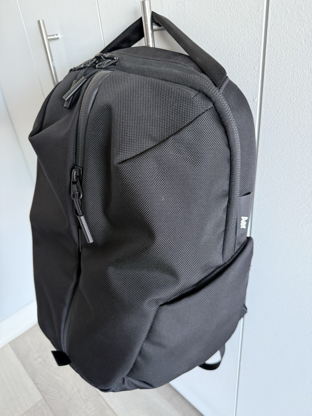 Aer Fit Pack 3 - the compact gym/work backpack 2