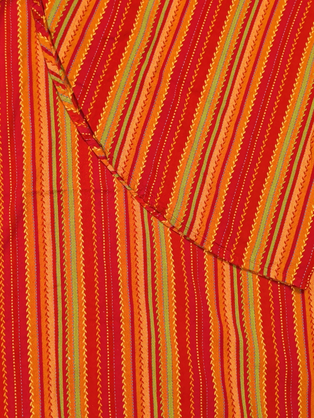 Set 2 Tablecloths & 1 Runner Oval Rectangle Fiesta Southwestern Red Bright gallery