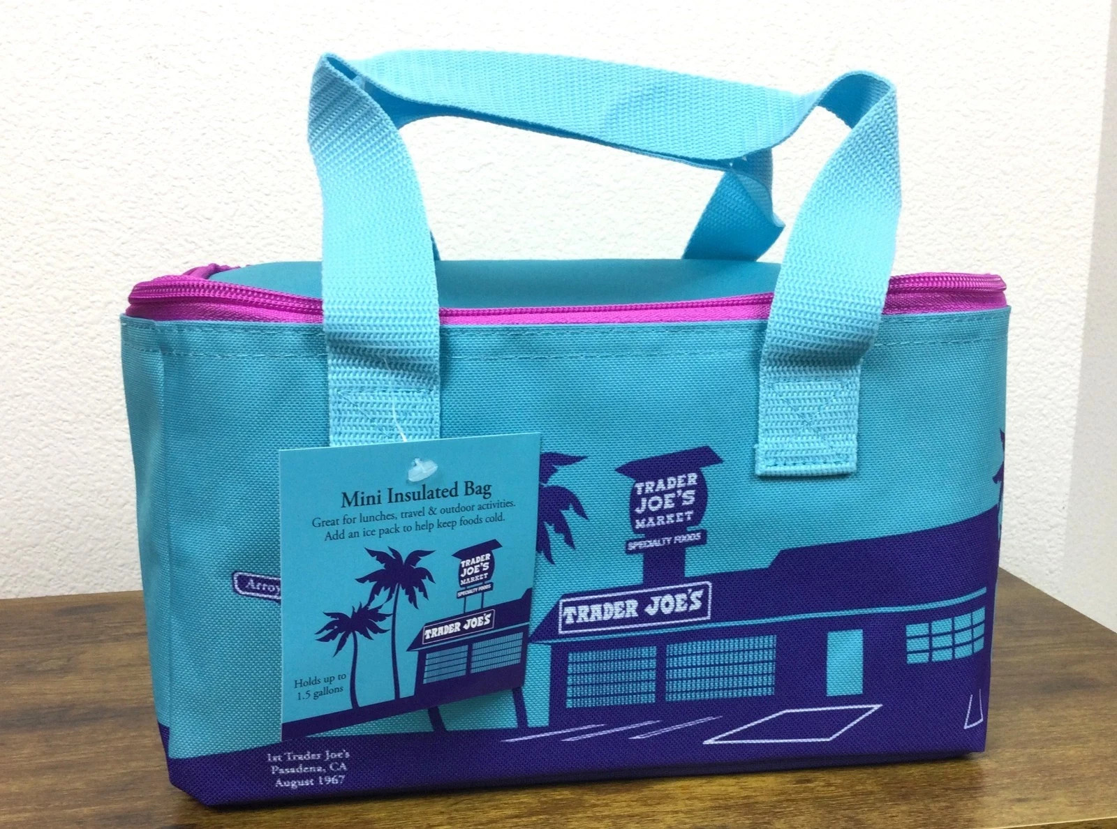 Trader Joe's 2026 Summer Mini Insulated Tote Cooler Bag NWT Ships Fast gallery