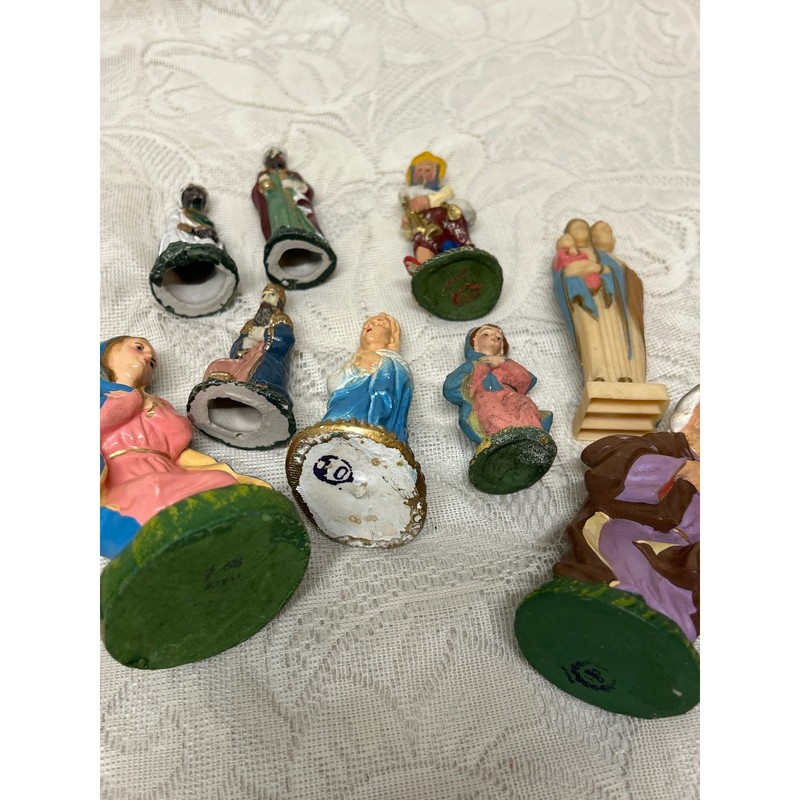 Nativity Scene 9 Figurines Assorted Joseph Mary Jesus Magi Shepherd Bagpiper gallery