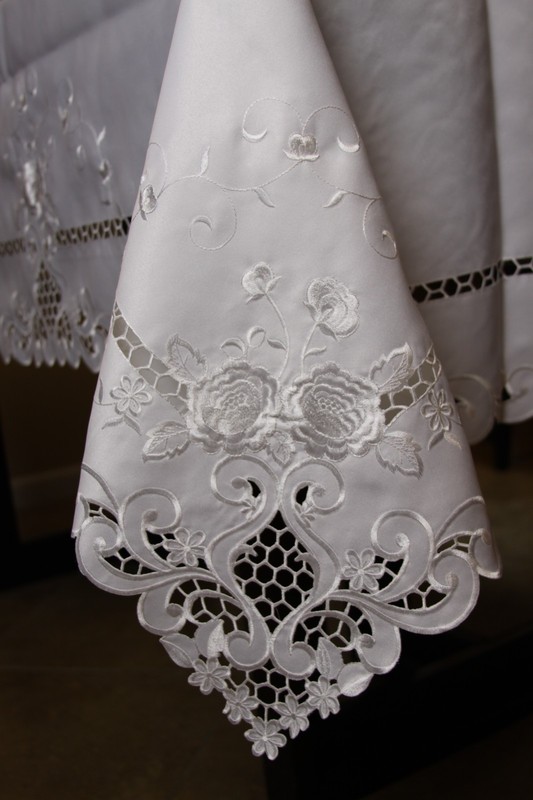 Rectangle 54x72" White Polyester Embroidered Tablecloth Napkins Wedding Bridal gallery
