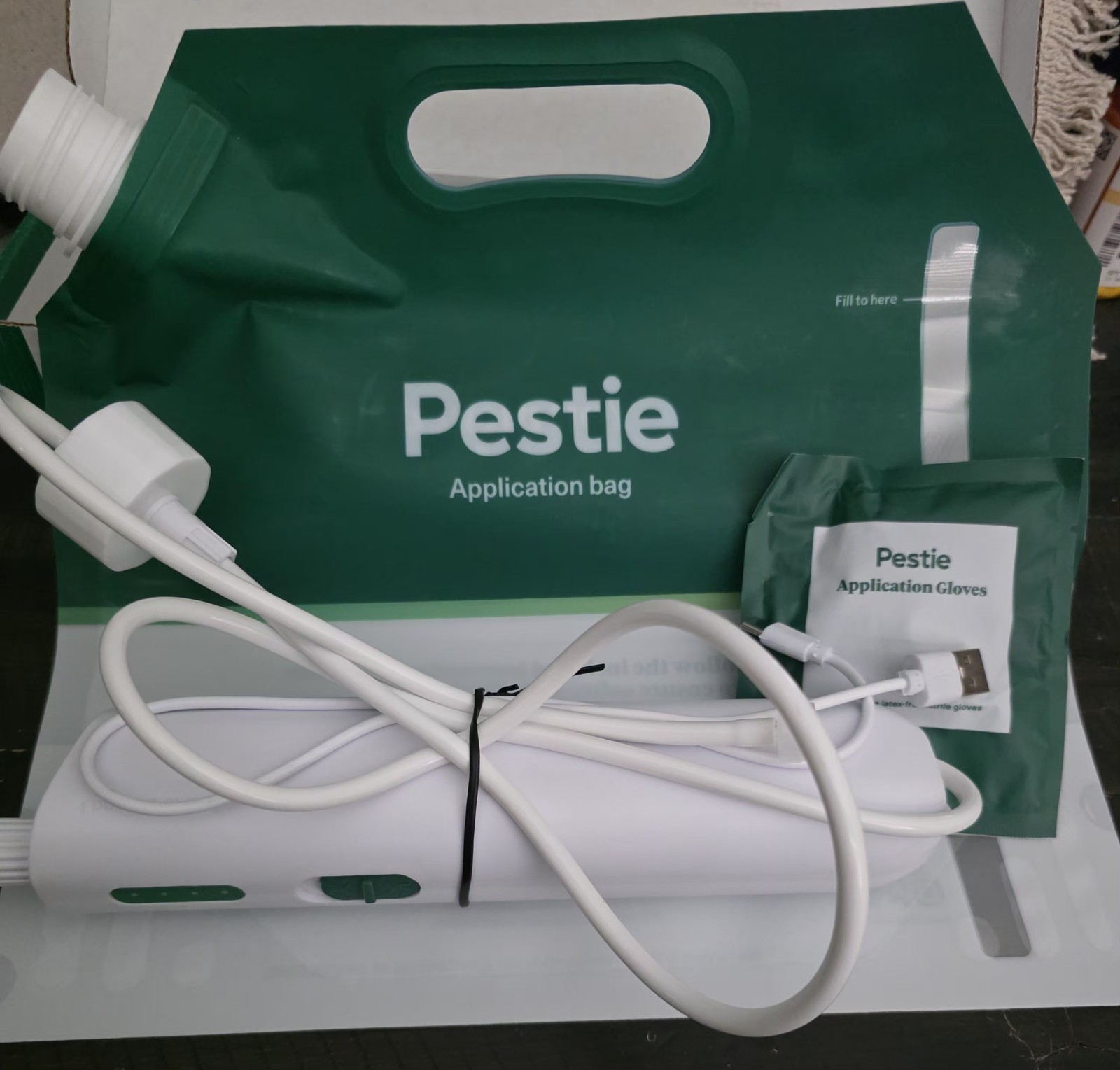 PESTIE RECHARGEABLE SPRAYER HOME & LAWN (SPRAYER & BAG & GLOVES ONLY) NEW IN BOX gallery