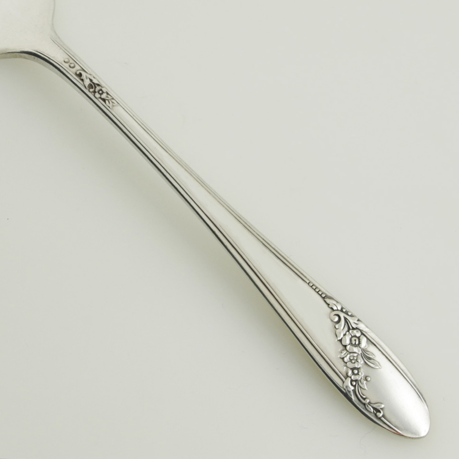 Oneida Community QUEEN BESS II Tudor Silver Plate 1946 Flatware CHOICE gallery