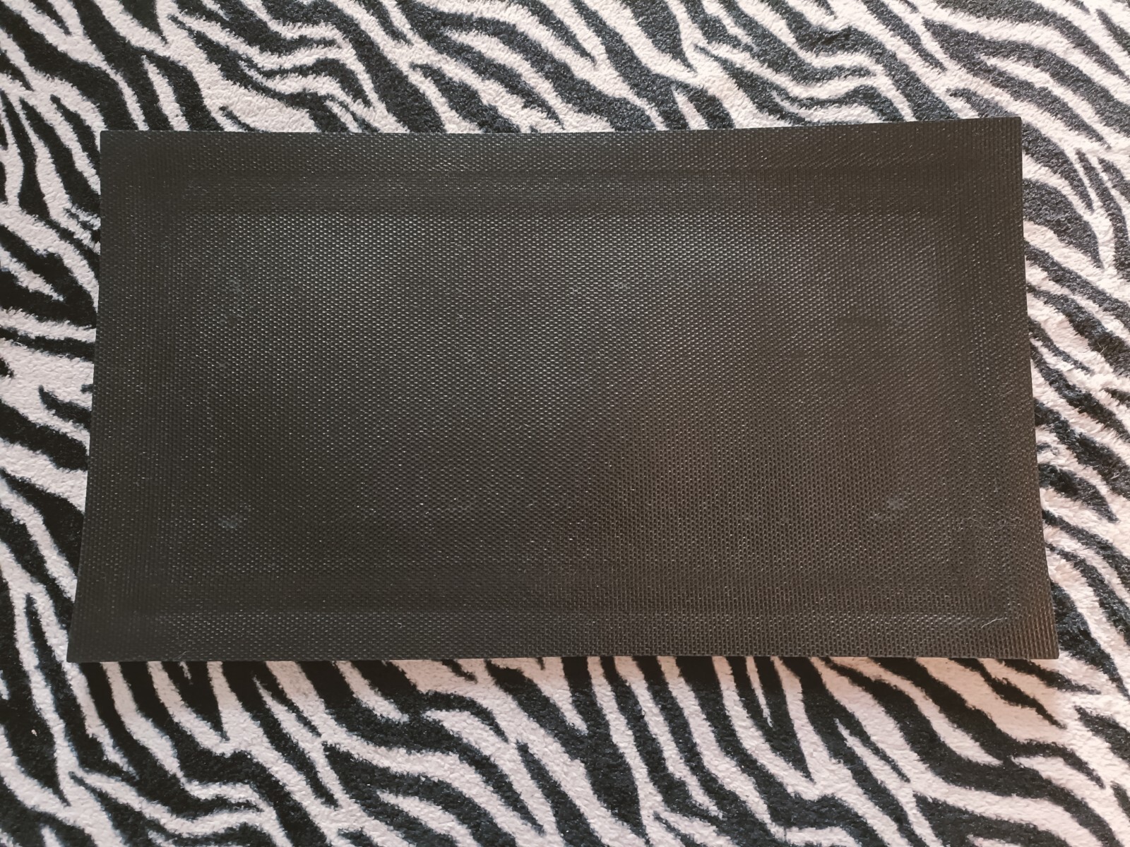 IRON MAIDEN - THE TROOPER - BAR RUNNER (44cm x 25cm) gallery