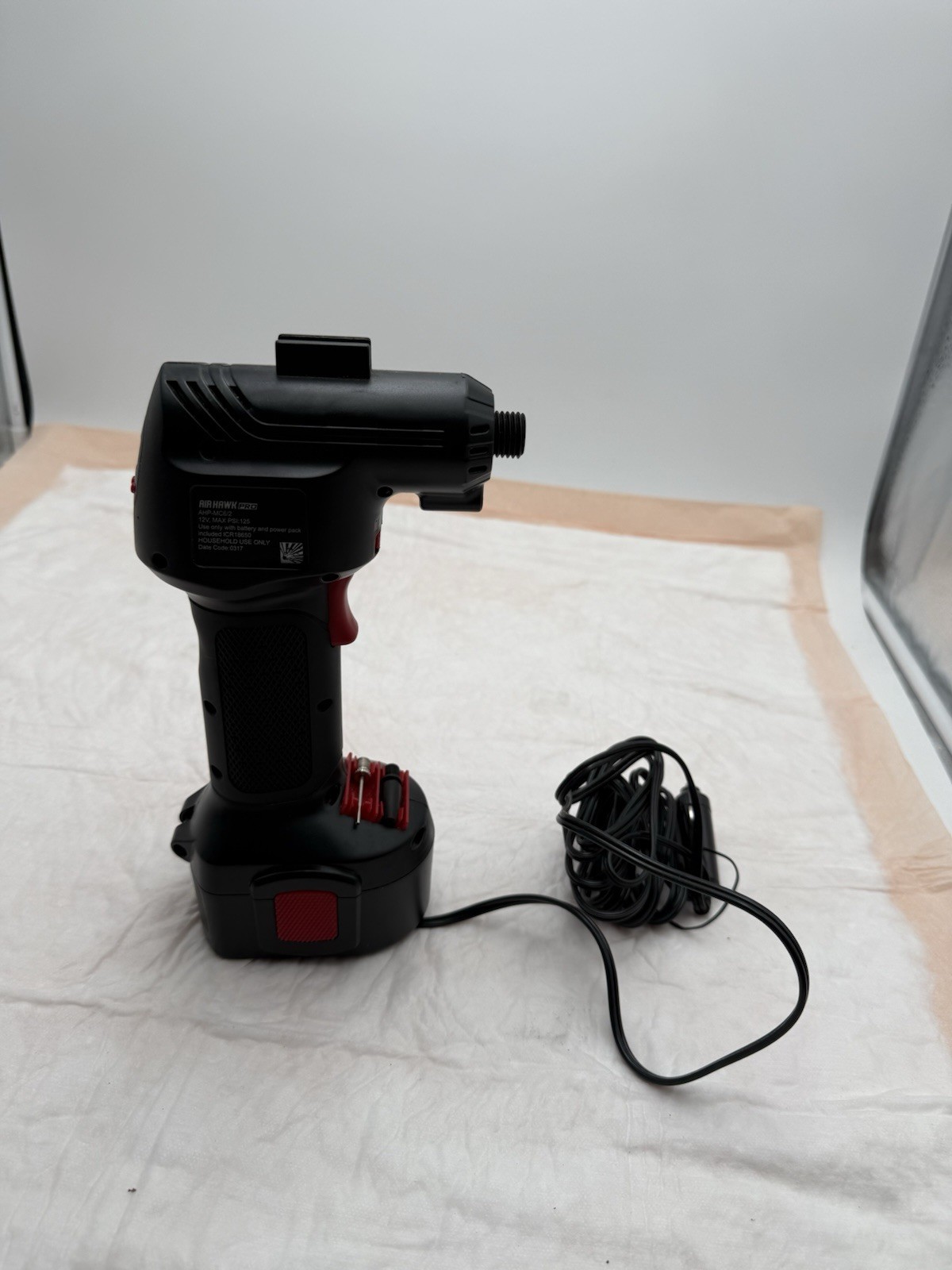 Ontel Air Hawk Pro Automatic Cordless Tire Inflator/Great Condition/Tested. gallery