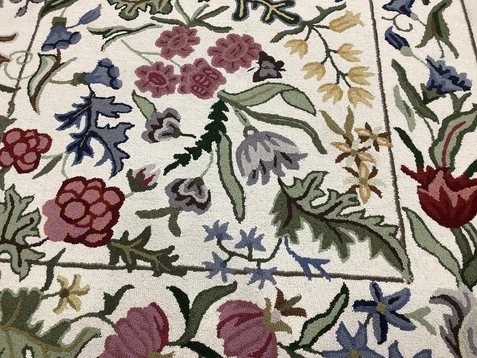 IVORY / GREEN 6'-0" x 9'-0" Back Stain Rug, Reduced Price 1172683214 HK335A-6 gallery