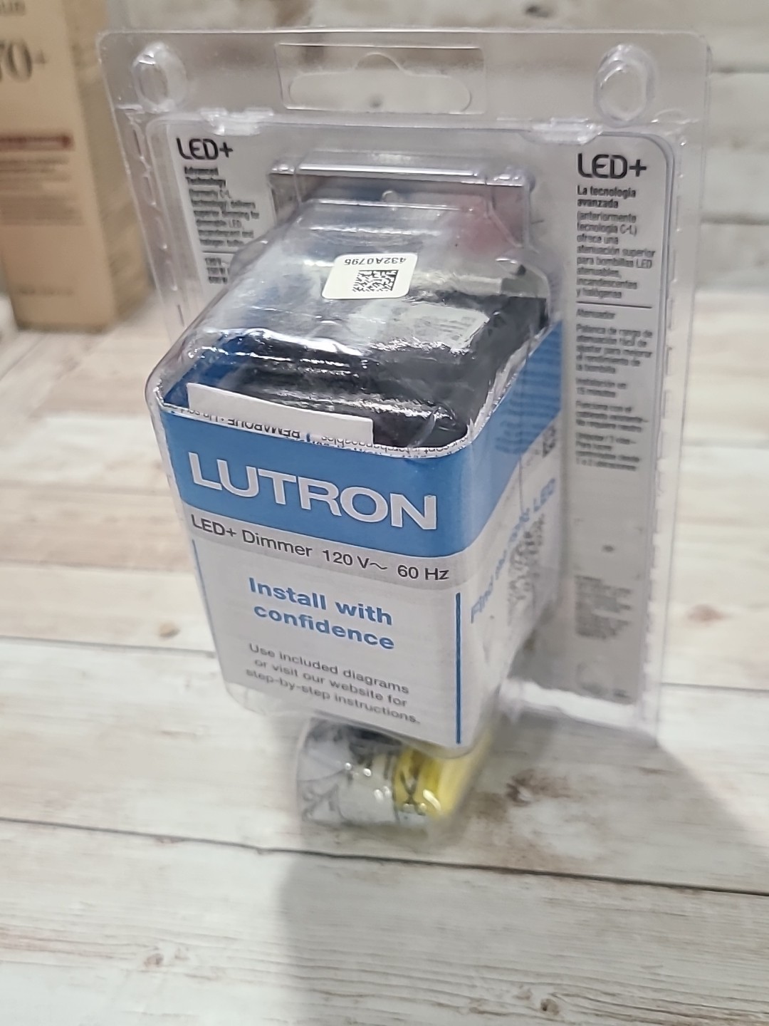 Lutron Diva LED+ Dimmer Switch DVCL-153PH-BL Single-Pole/3 Way - Black gallery