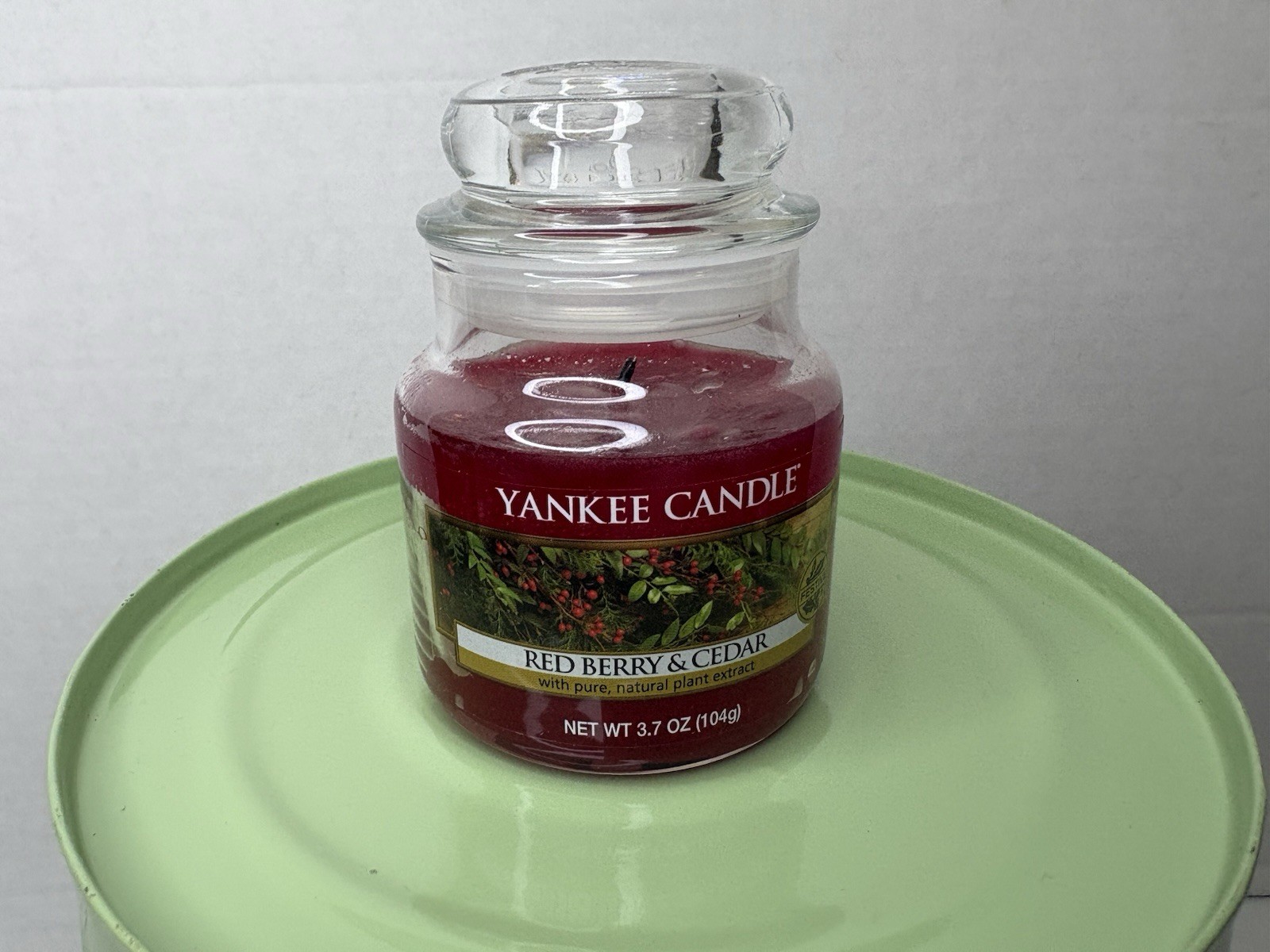 Yankee Candle Red Berry & Cedar Small Jar 3.7 Oz Holiday Christmas Scent Used gallery