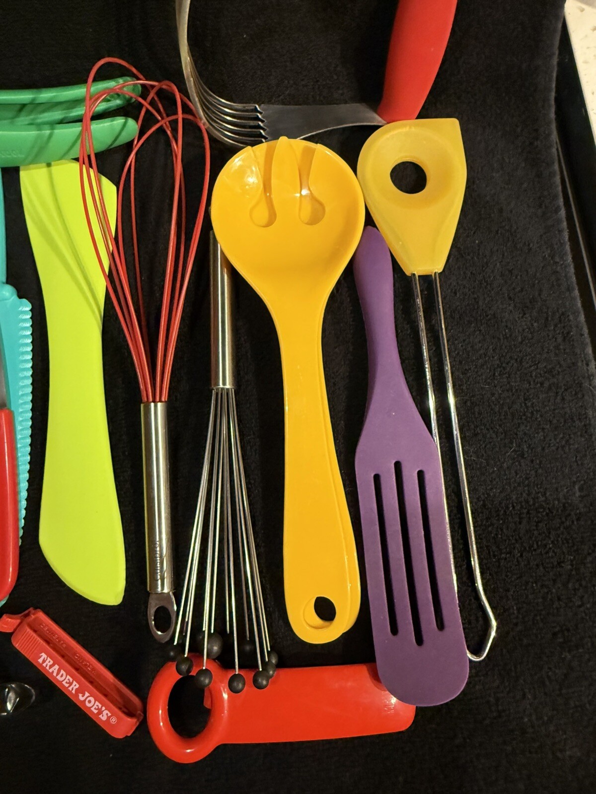 Kitchen Utensils Large Lot Mixed Materials & Brands With Holder gallery