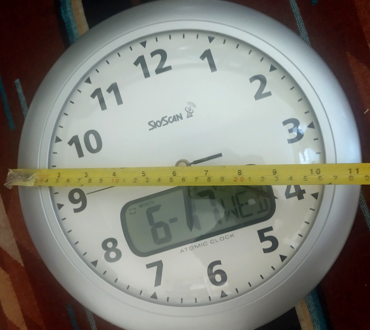 SkyScan Atomic Wall Clock Silver Color Quiet Sweep analog digital calendar auto gallery