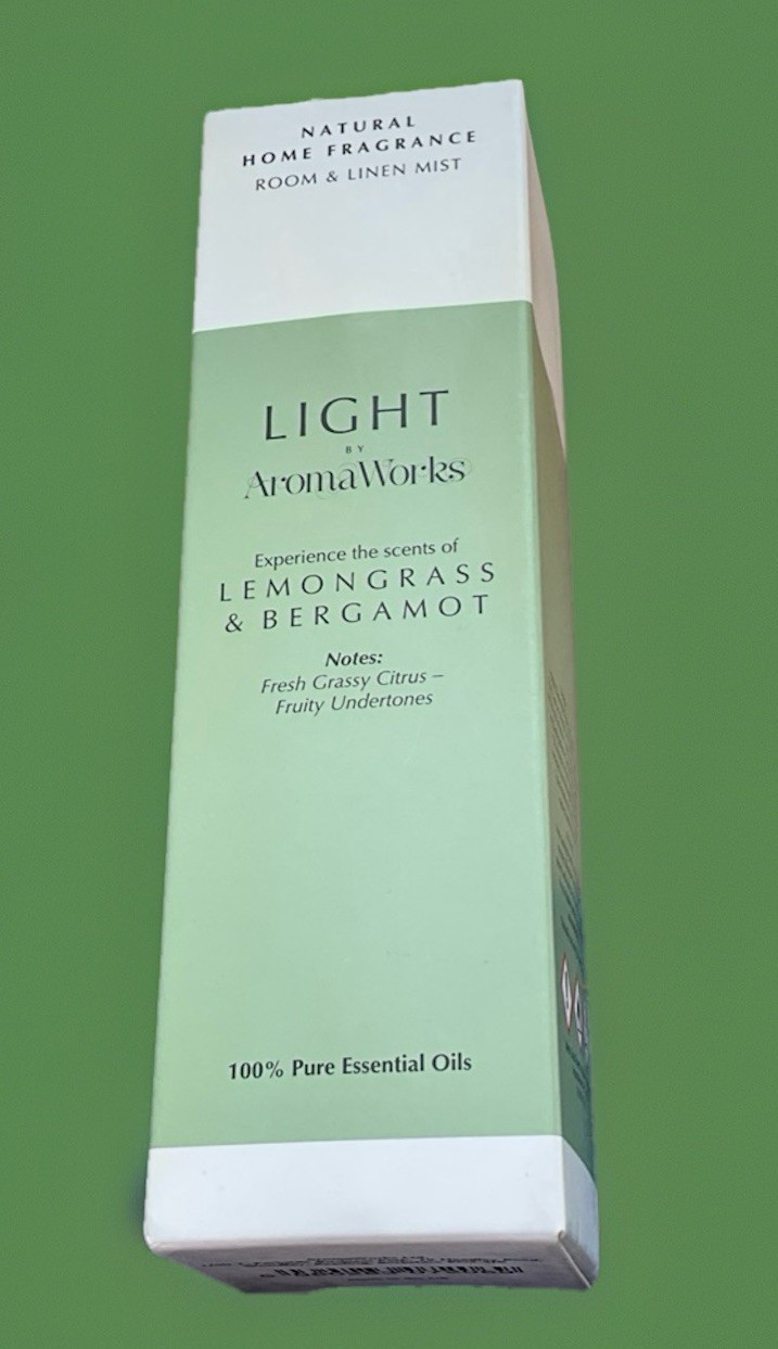 Light Room and Linen Mist - Lemongrass And Bergamot by Aromaworks -3.38 oz gallery