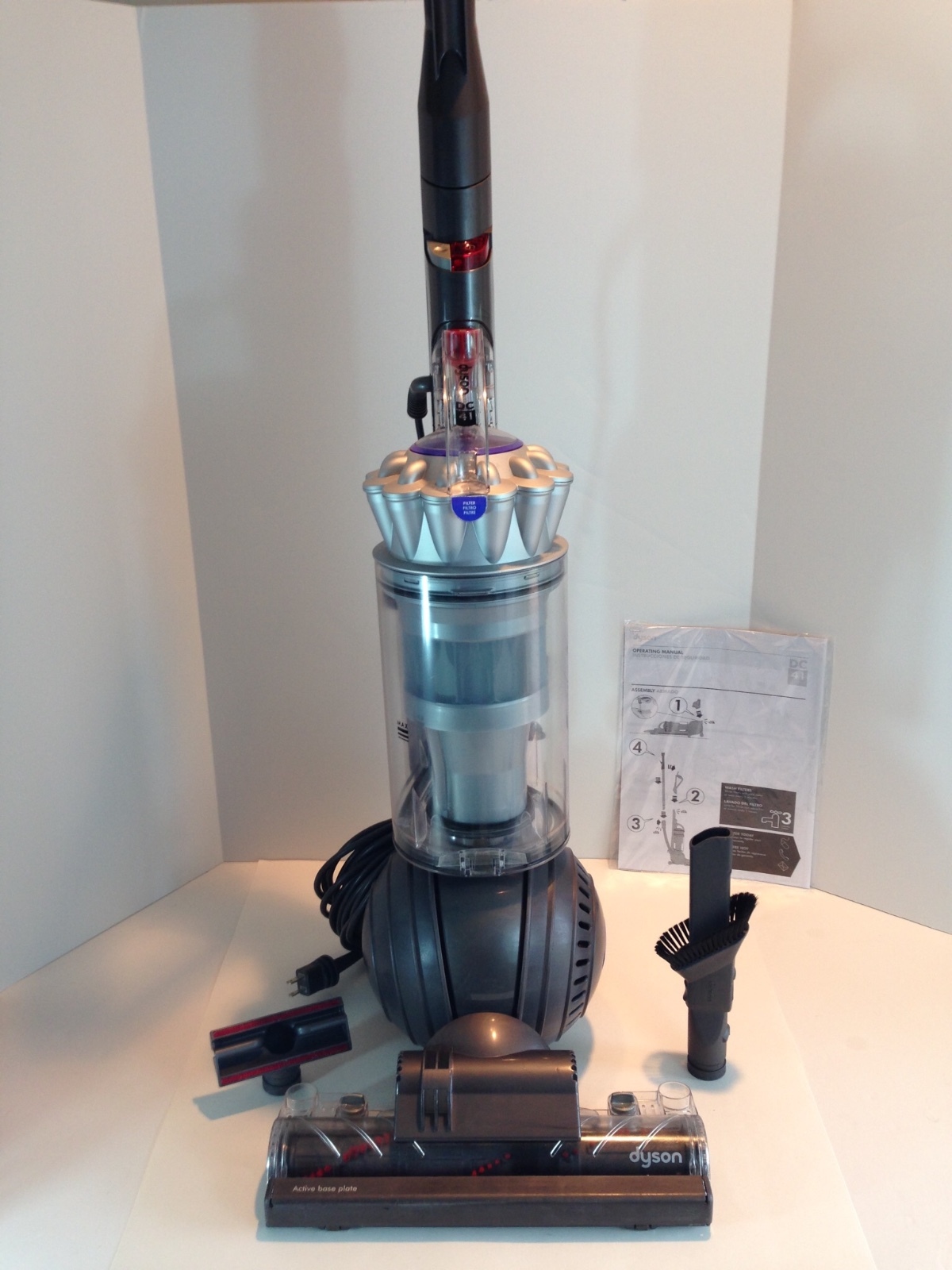 Dyson DC41 Vacuum - Multi floor Bagless Silver Ball - Refurbished gallery