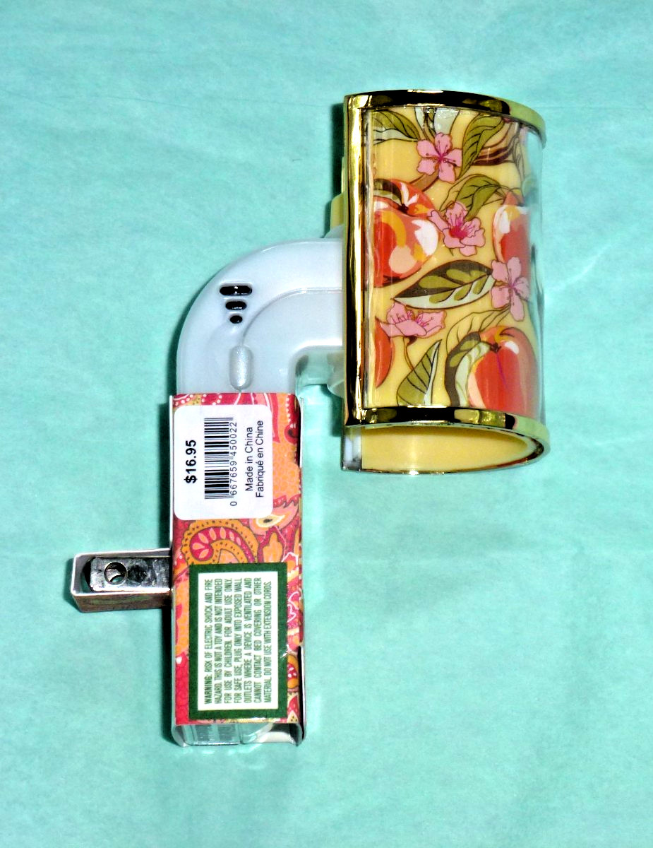 Bath Body Works VERA BRADLEY PEACH Light-up & Scent Control Wallflower Plug NEW gallery