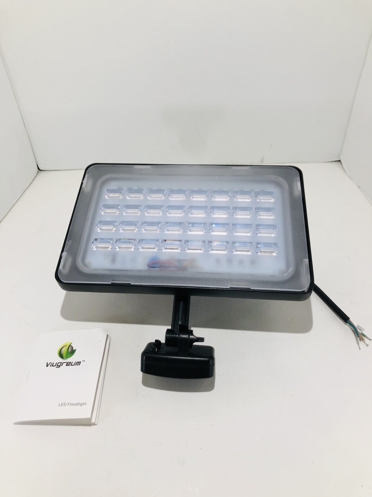 Viugreum LED Flood Light Outdoor Spotlight JPD6GPT100WB 100V gallery